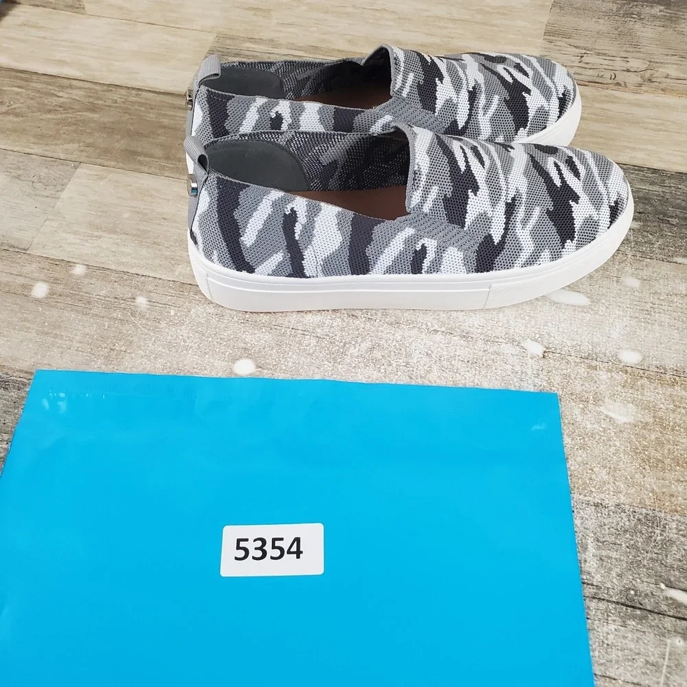 Steve Madden Maygee Womens Platform Shoes Sz 8.5 Gray Camo Slip‎ On Sneaker